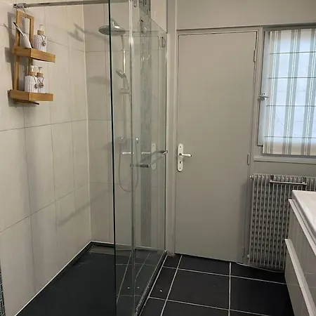 Hotel Charmante Maison Spacieuse Avec Jacuzzi Privatif *